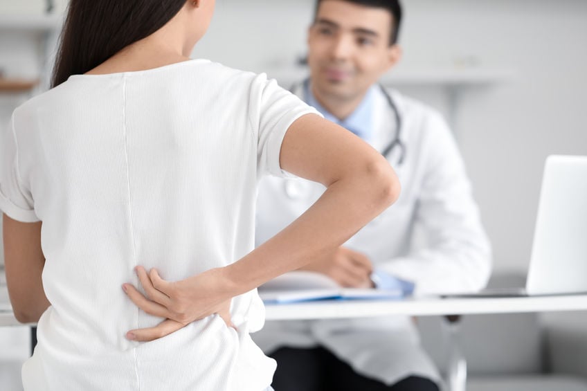 mackinaw-surgery-center-Chronic-Lower-Back-Pain-Spinal-Cord-Stimulator-vs-Outpatient-Surgery