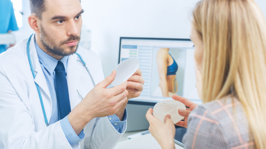 mackinaw-surgery-center-Breast-Augmentation-_-Implants-Top-3-Questions-To-Ask-Your-Surgeon